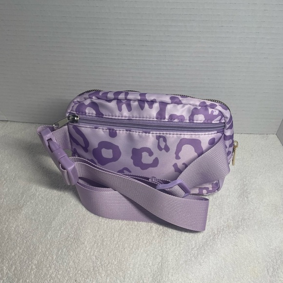 Purple cheetah Fanny pack - Picture 3 of 4